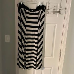Black and white maxi skirt